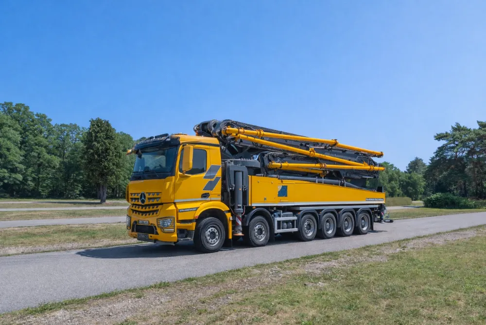 afbeelding 68m betonpomp van Stellar Beton